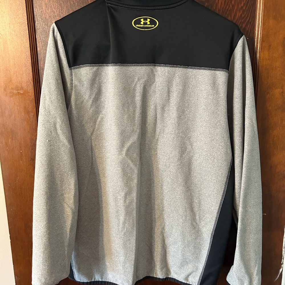 Under Armour Black and Gray ColdGear Pullover size medium - Picture 4 of 4